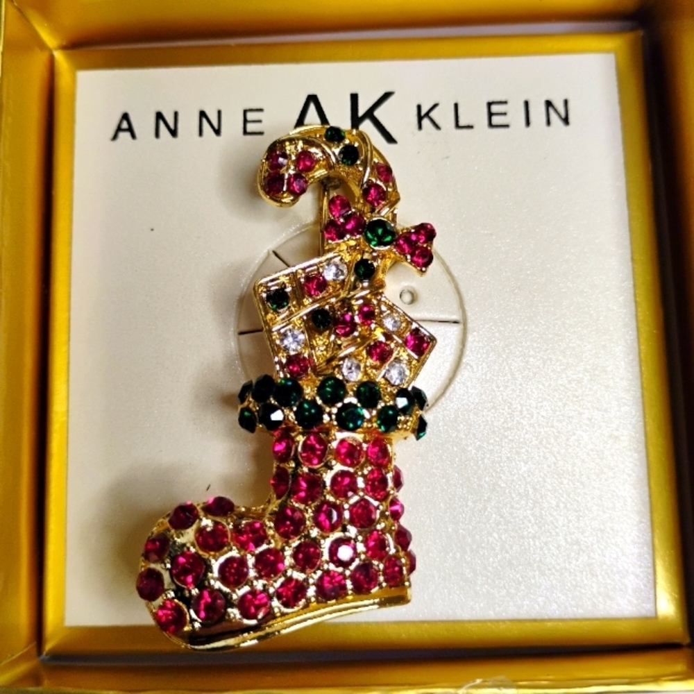 Anne Klien Holiday Stocking Crystal Brooch NWT